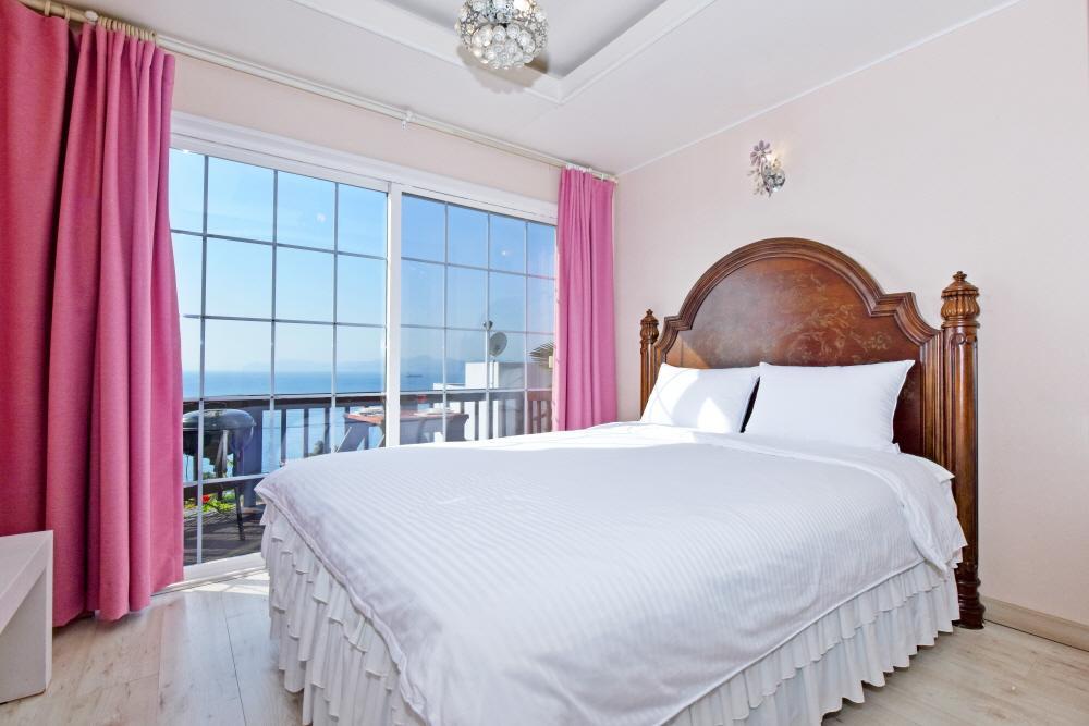 Namhae Bluemare Pension Exterior foto