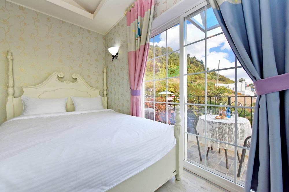 Namhae Bluemare Pension Exterior foto
