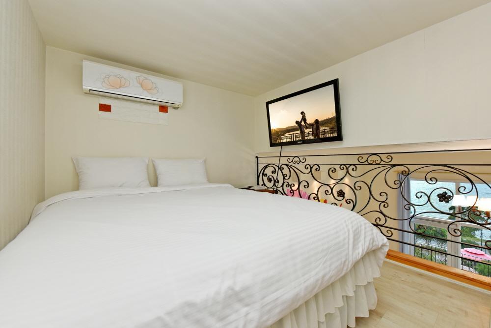 Namhae Bluemare Pension Exterior foto