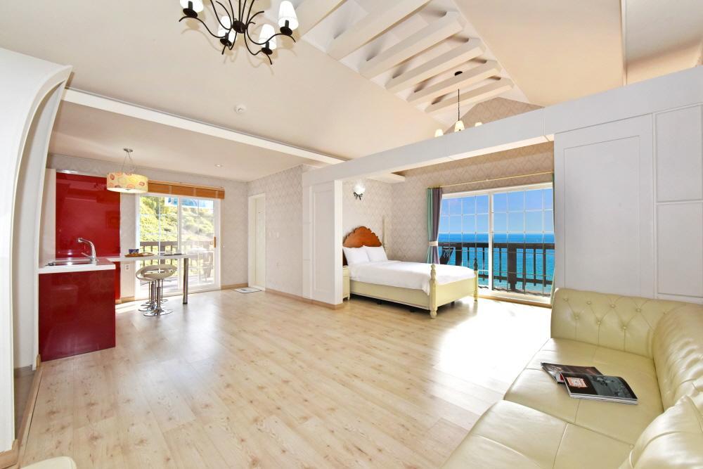 Namhae Bluemare Pension Exterior foto