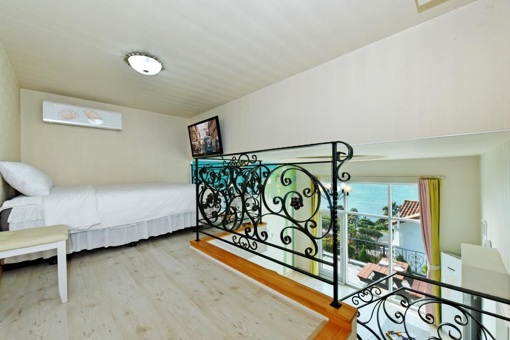 Namhae Bluemare Pension Exterior foto
