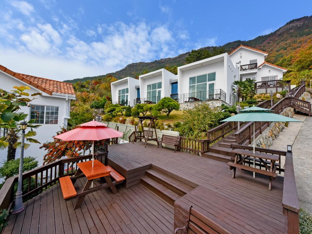 Namhae Bluemare Pension Exterior foto